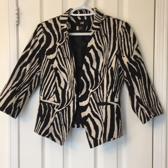 H&M Jackets & Blazers - Cropped Zebra Animal Print Blazer